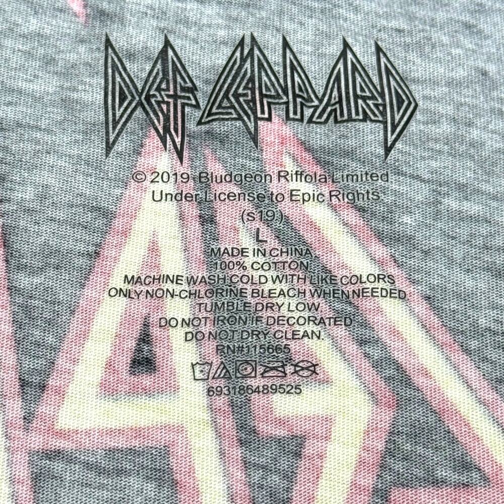 Def Leppard Allover Print Graphic T-shirt 2019 Black Yellow Red Large - Picture 2 of 3